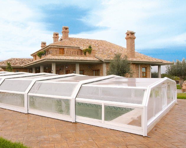 zeus mi haut abri de piscine